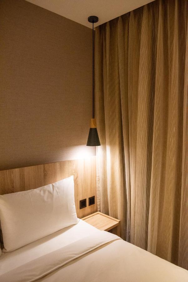 N Hotel Taipei Esterno foto
